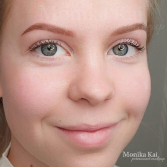 30.Permanent makeup på øyenbryn